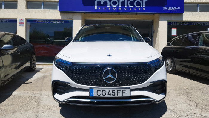 MERCEDES EQA 250 + AMG NIGHT