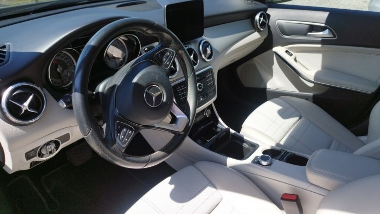 Mercedes-Benz GLA 180 1.5 D AMG