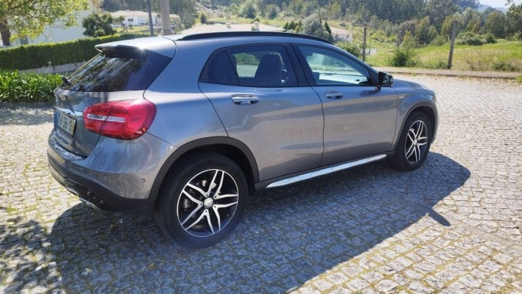 Mercedes-Benz GLA 180 1.5 D AMG