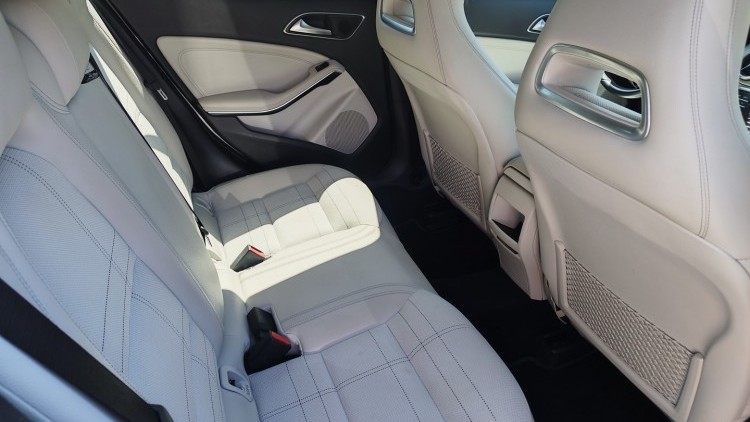 Mercedes-Benz GLA 180 1.5 D AMG