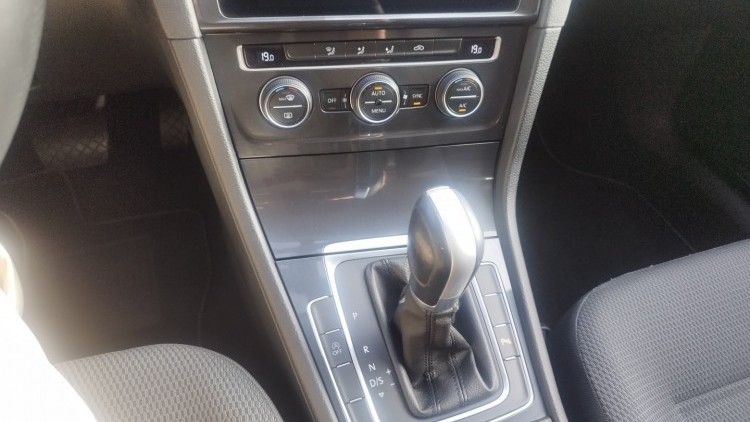 Volkswagen Golf Sportsvan 1.6 TDI R-LINE DSG