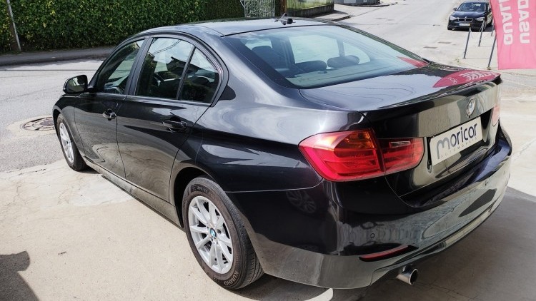 BMW S&eacute;rie 3 - 320 2.0 D AUTO
