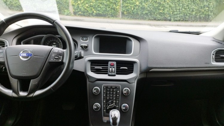 Volvo V40 2.0 D AUTO