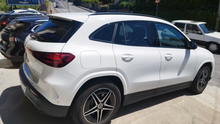 Mercedes-Benz EQA 250+ AMG NIGHT