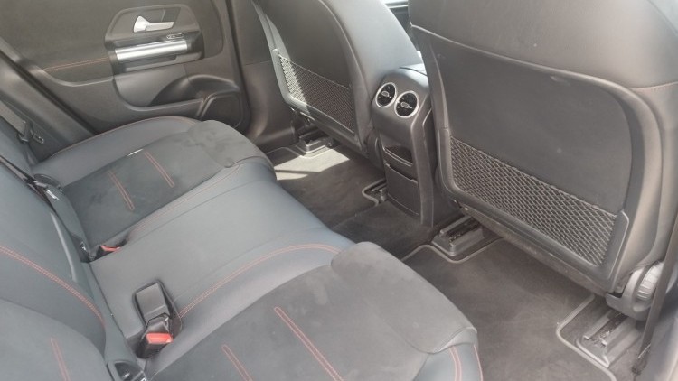 Mercedes-Benz EQA 250+ AMG NIGHT AUTO