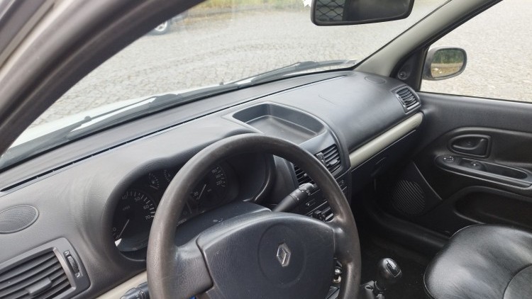 Renault Clio van