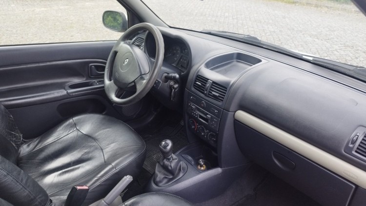 Renault Clio van