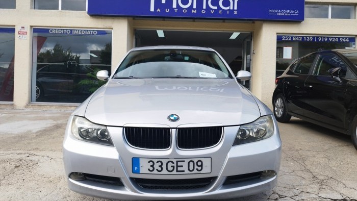 BMW S&eacute;rie 3 - 320 2.0 D AUTO