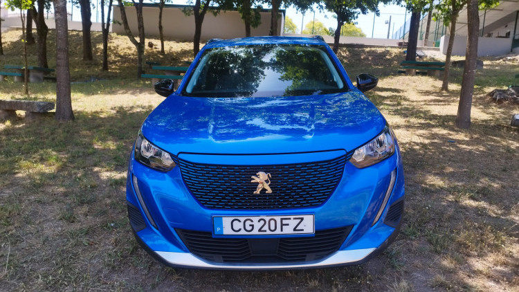 Peugeot e-2008 allure pack auto