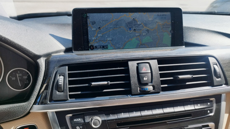 BMW S&eacute;rie 3 - 320 D TOURING F 31 AUTO