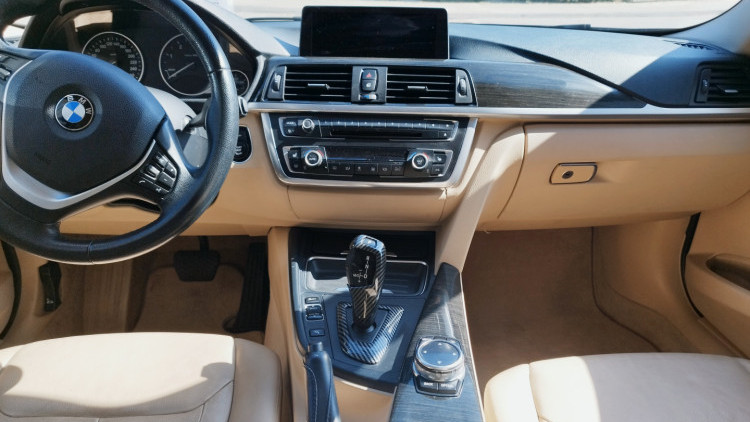 BMW S&eacute;rie 3 - 320 D TOURING F 31 AUTO