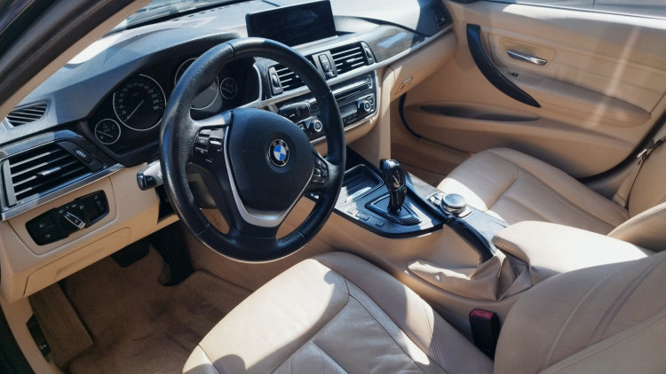 BMW S&eacute;rie 3 - 320 D TOURING F 31 AUTO