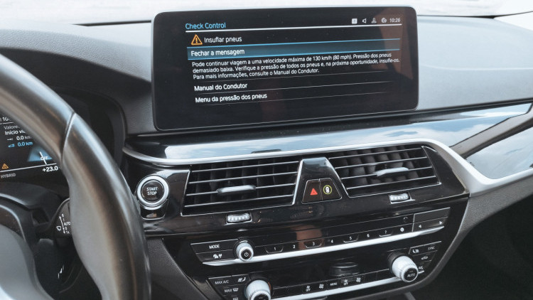 BMW S&eacute;rie 5 - 530 2.0 e-plugin-hybrid touring auto