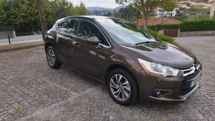 DS DS4 1.6 D S&Oacute;-CHIC