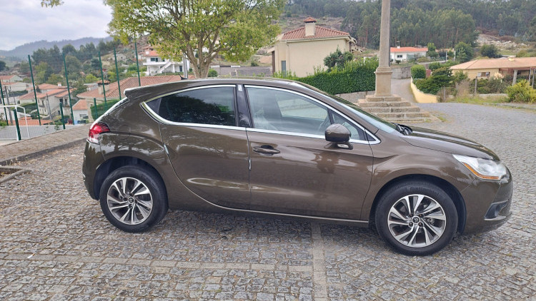 DS DS4 1.6 D S&Oacute;-CHIC