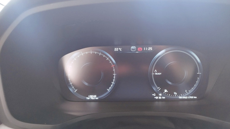 Volvo V60 T6 R-DISAGN PLUG-IN AUTO