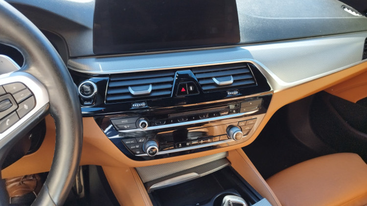BMW S&eacute;rie 5 - 520 2.0 D TOUTING PACK M