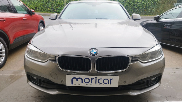 BMW S&eacute;rie 3 - 318 2.0 D TOURING